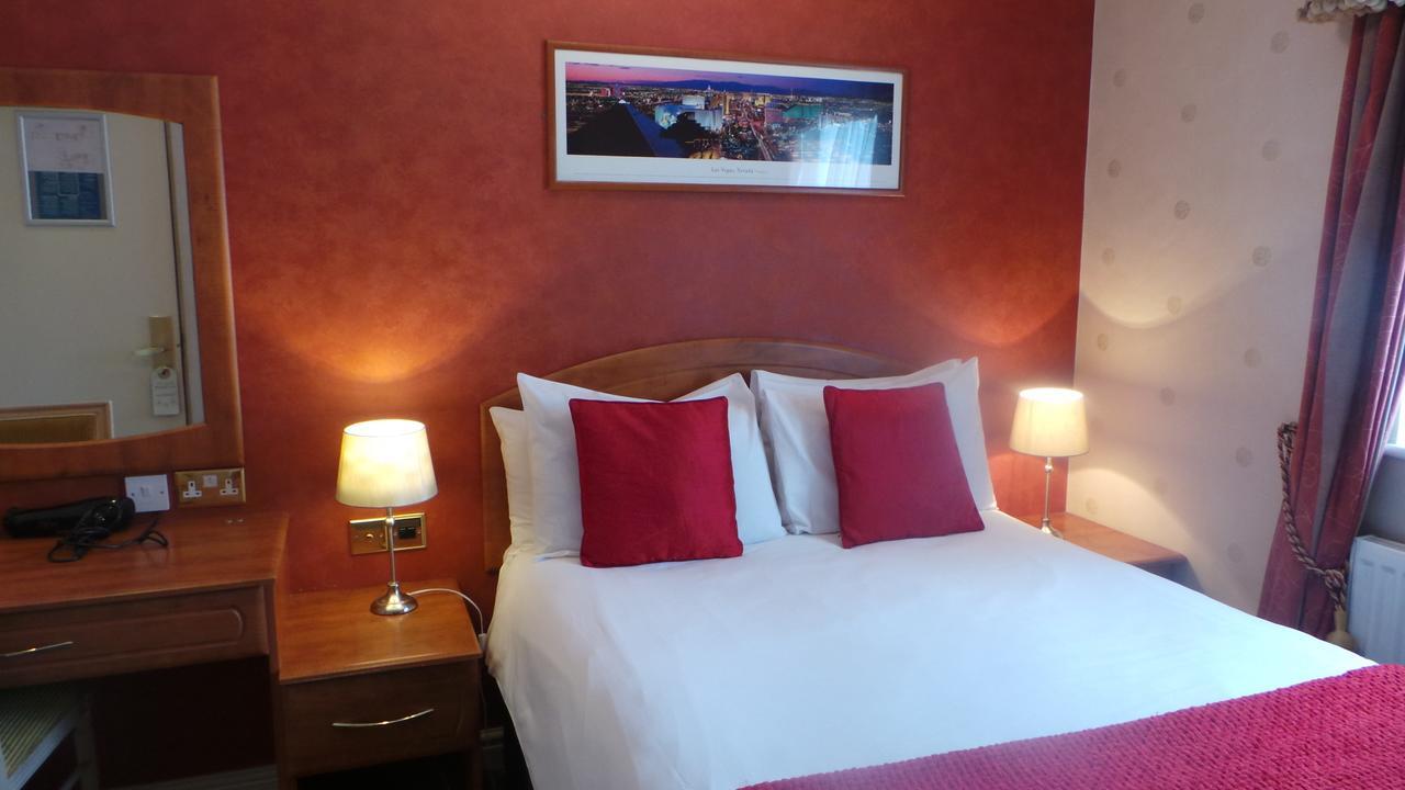 The Peacock Townhouse Hotel Kenilworth - Warwick 외부 사진