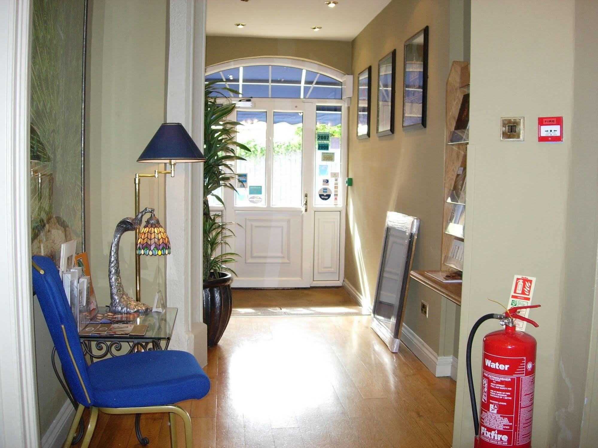 The Peacock Townhouse Hotel Kenilworth - Warwick 외부 사진
